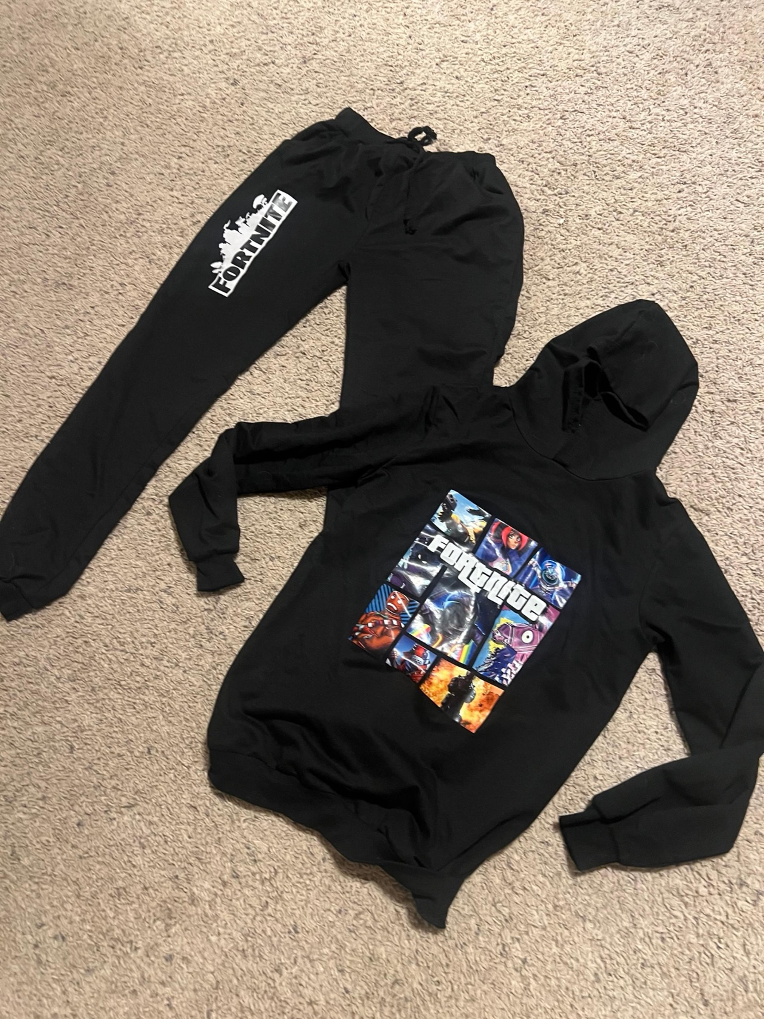 Kids Fortnite Hoodie with matching pants bundle Boys size medium (9-10yrs old)