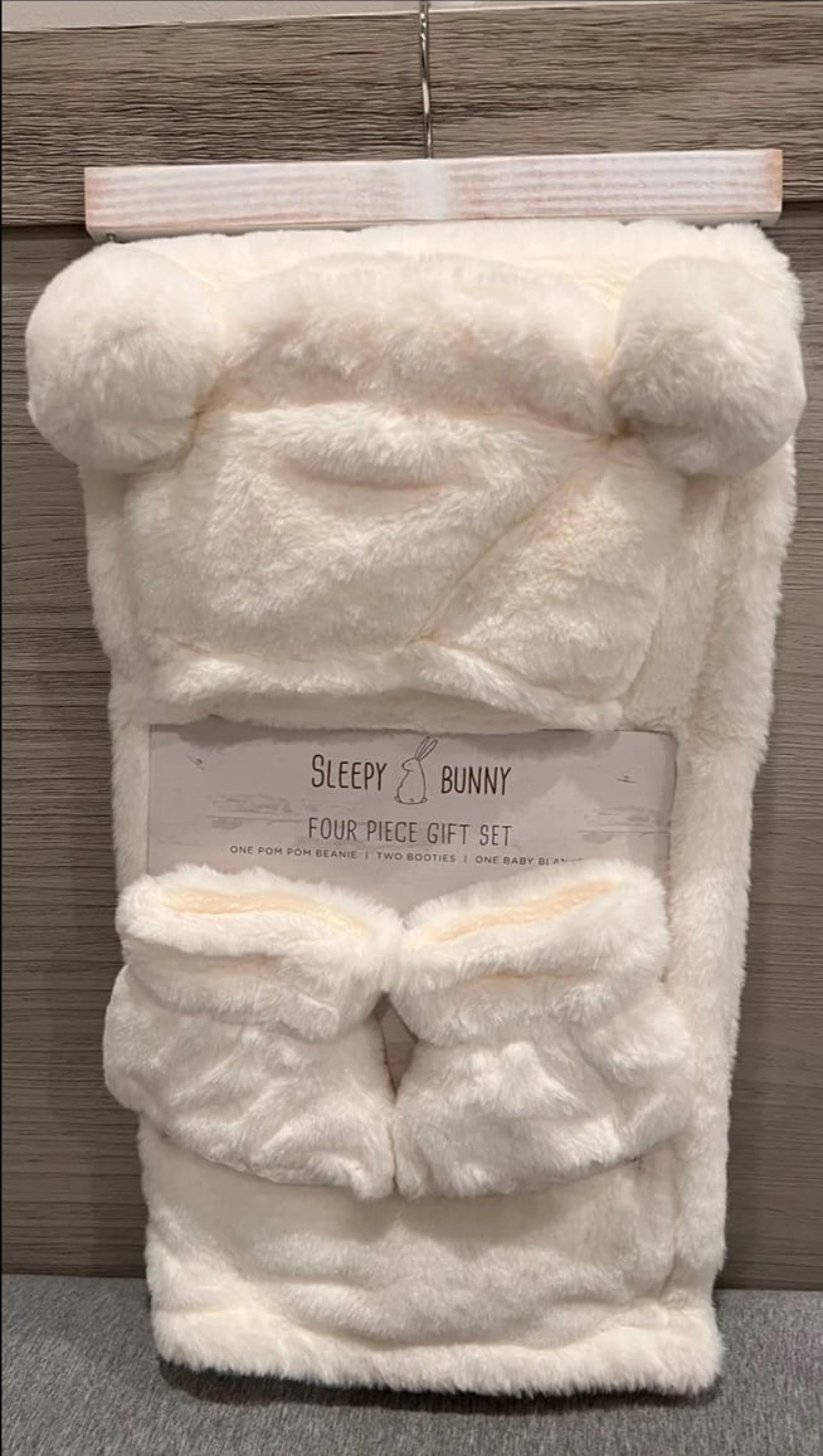 Sleepy Bunny 4 piece winter gift set