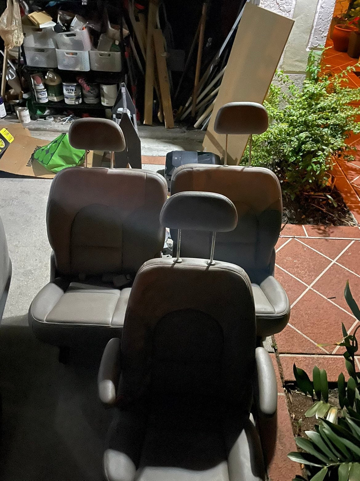 Passenger side bucket seat and 2 rear se