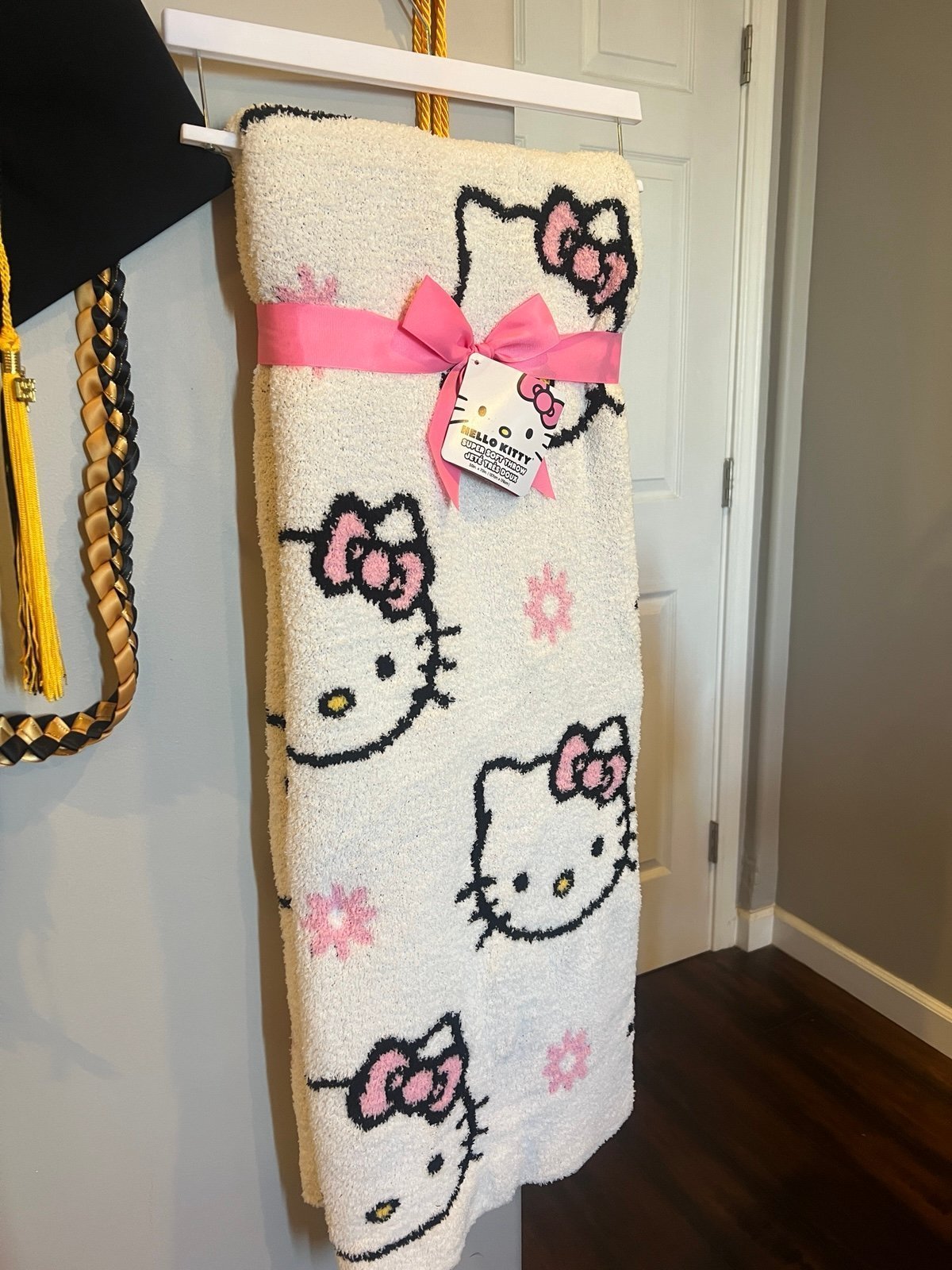 Hello Kitty Throw Blanket