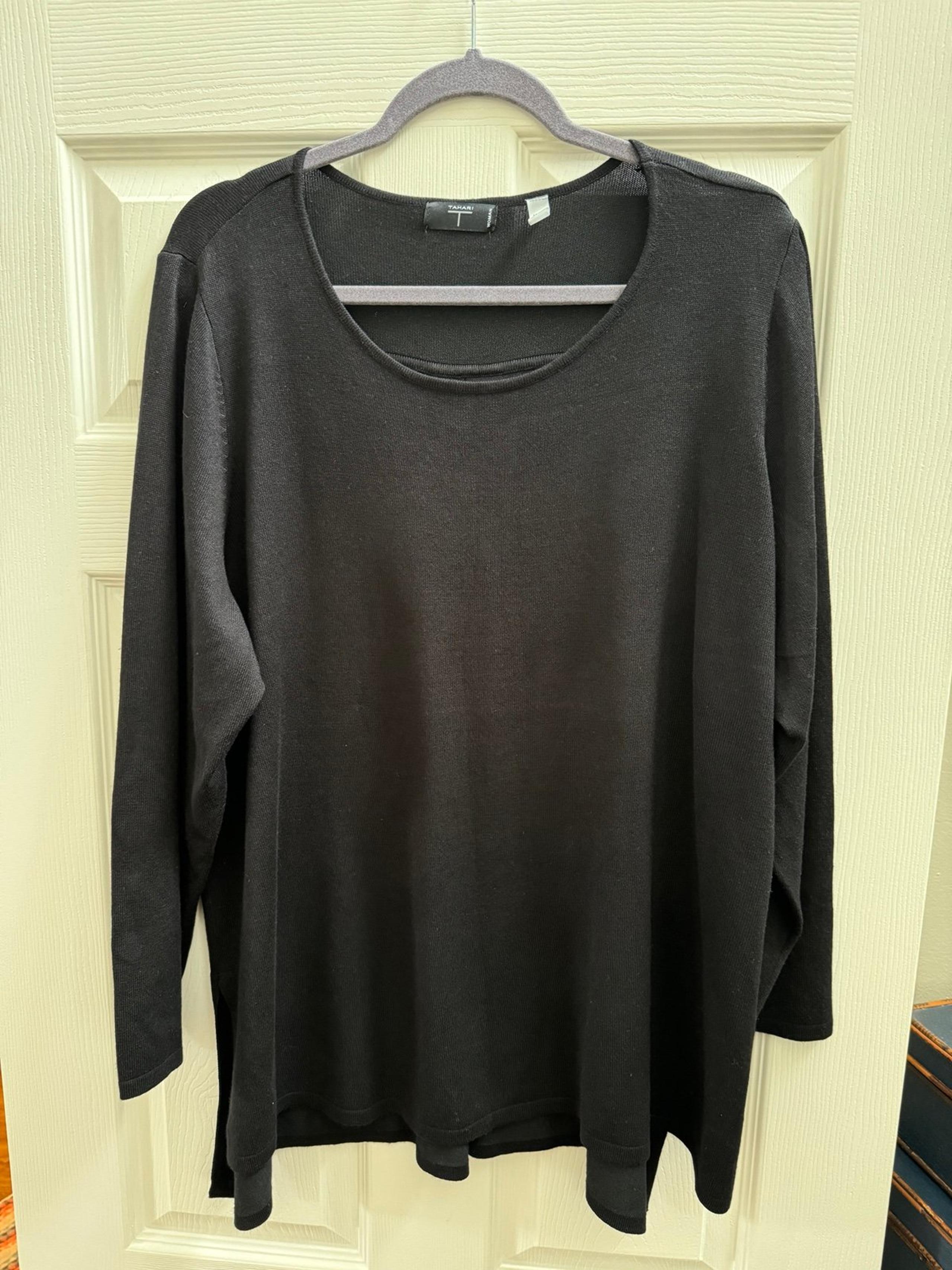 Tahari women’s black tunic sweater 2X NWOT