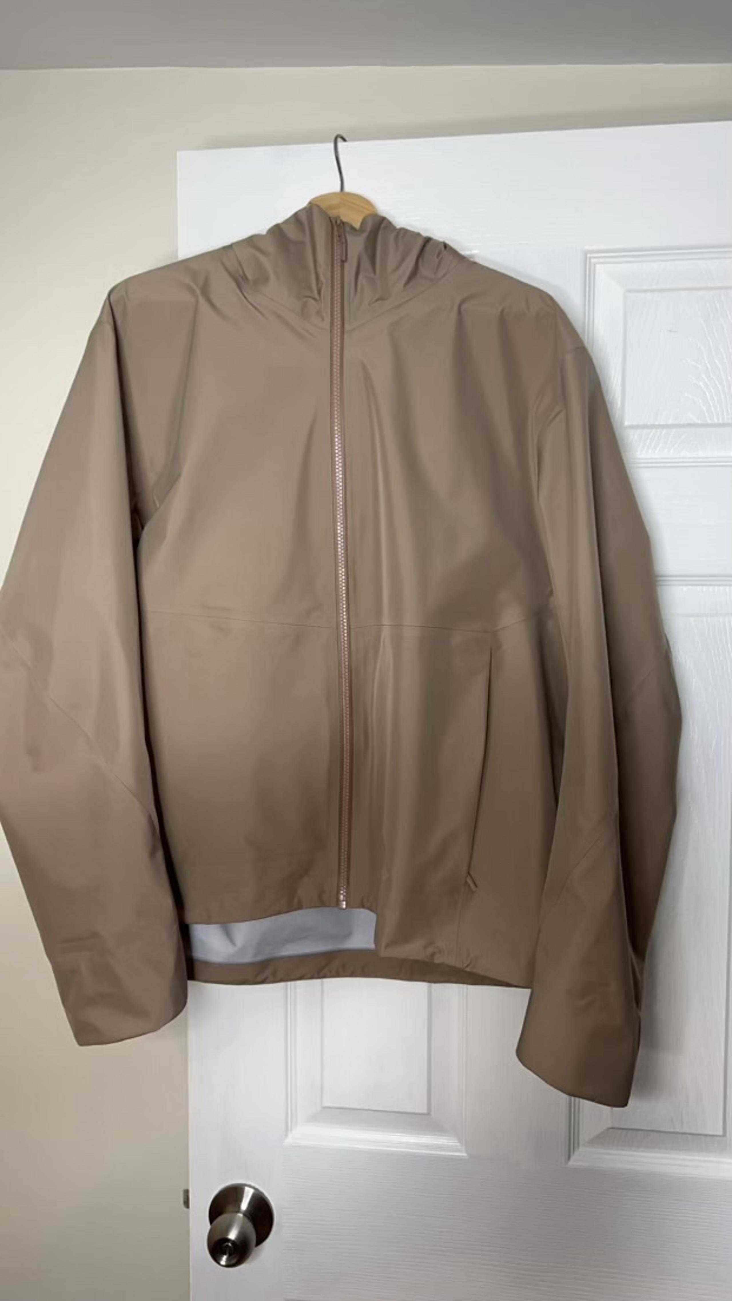 Arc’teryx Veilance Tan Perron Jacket