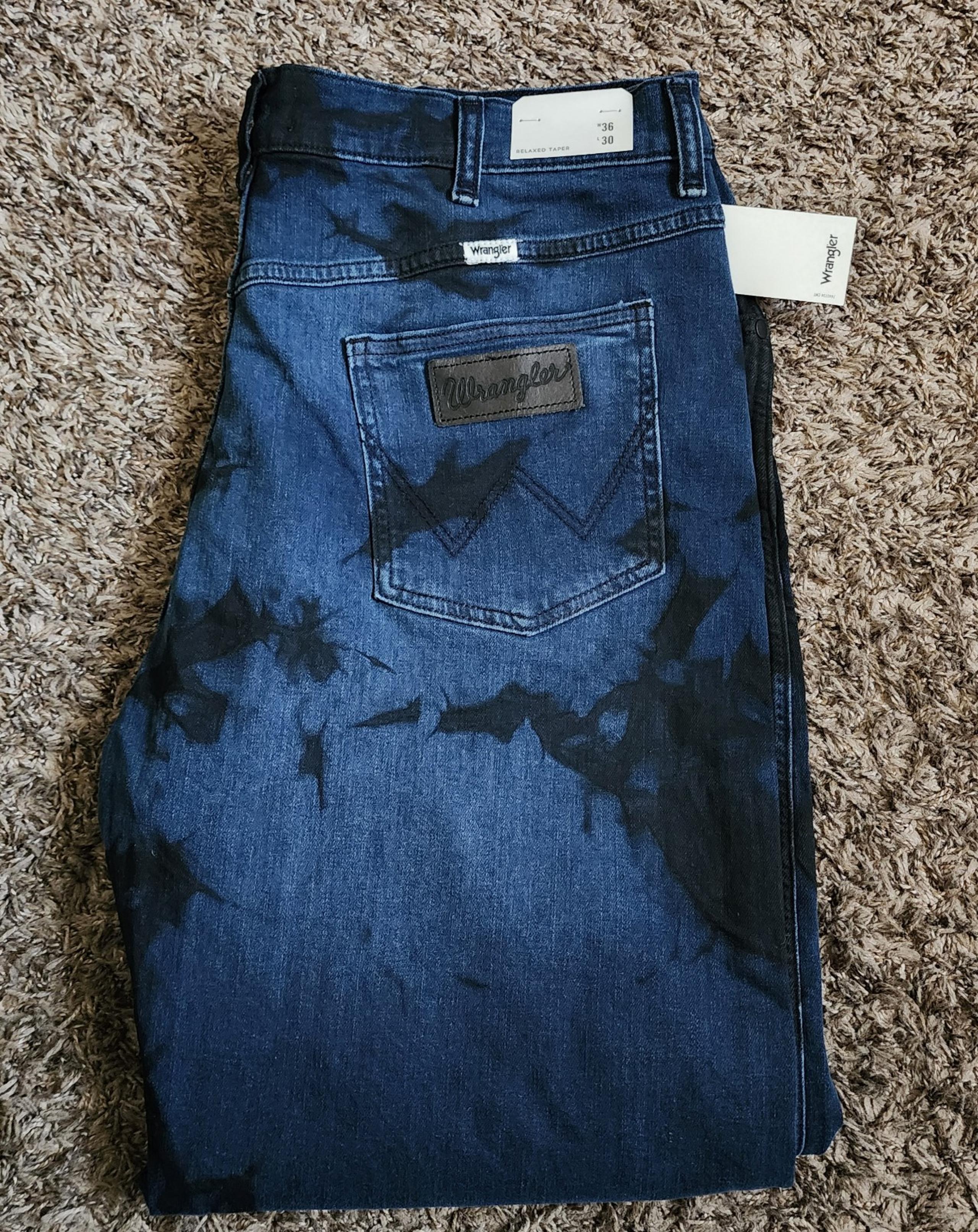 NWT Wrangler Blue Tie Dye Relaxed Taper Cotton Jeans 36W 30L