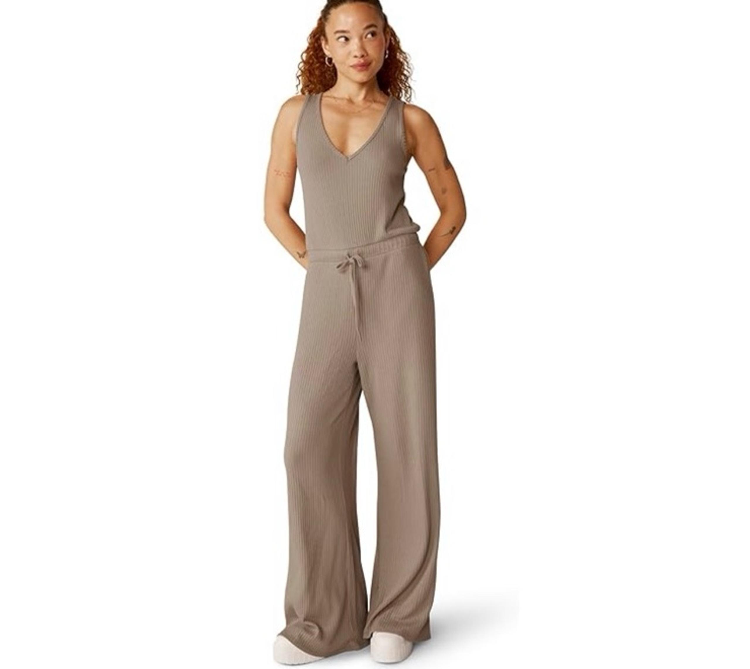 NWT Beyond Yoga Jetsetter Ribbed V-Neck Jumpsuit Birch Color sz SMALL wide leg