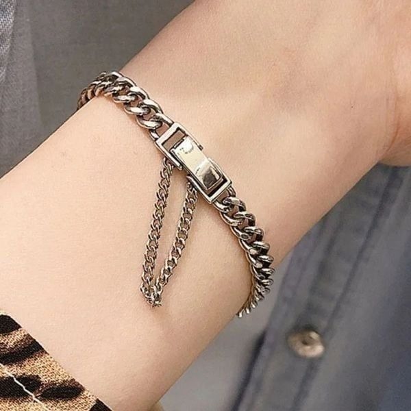 The Not So Basic chain bracelet with dangling accent in 925 silver