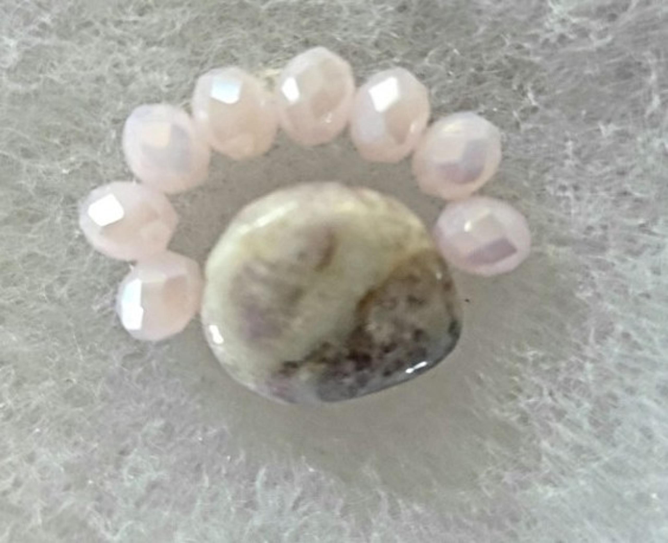 THE LATEST TREND CHARM RING AGATE HEALING STONE THIS  SIZE5 SWAROVSKI BEAD RING