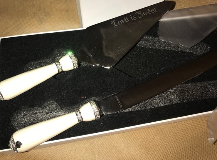 Love is Sweet serving set knife and server, slight damage on knife shown in pict