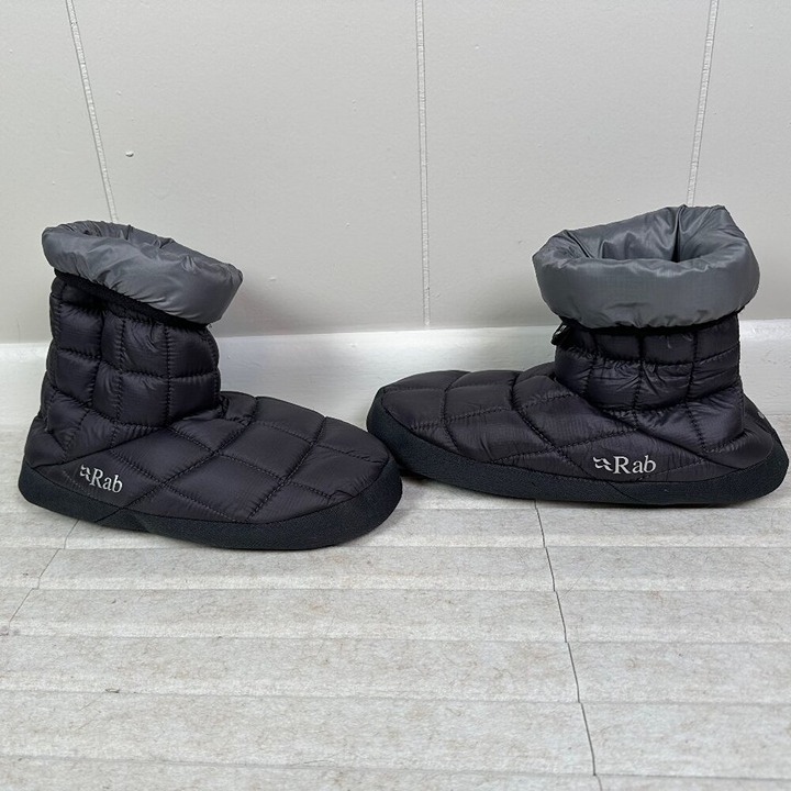 RAB Hut Puffer Ski Apres Ski Boot in Black Womens Size 8 - Gorpcore / Outdoor