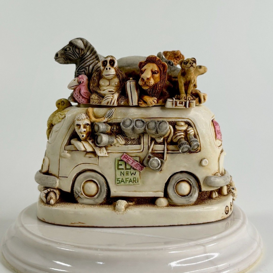 Harmony Kingdom Ed's Safari II Animal Tour Bus Van Vintage Trinket Box Figurine