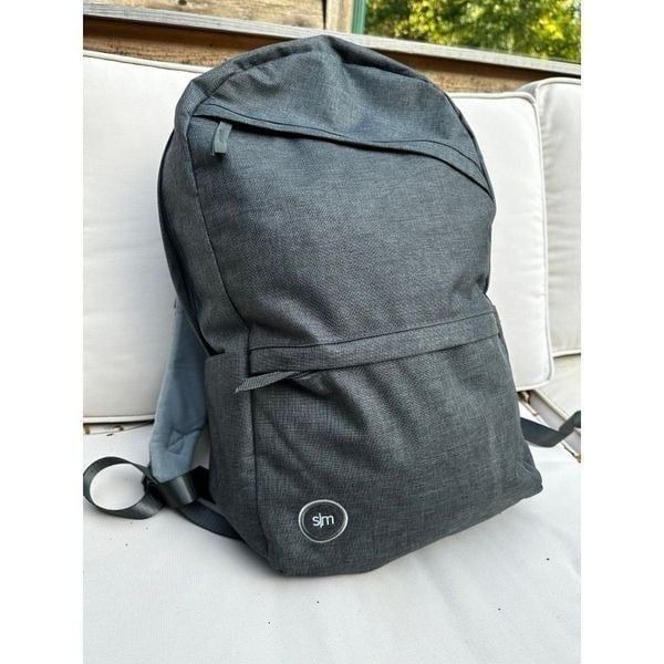 S/M gray backpack