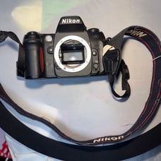 Nikon N80 35mm SLR Film Camera Body Only (Tested and Works)