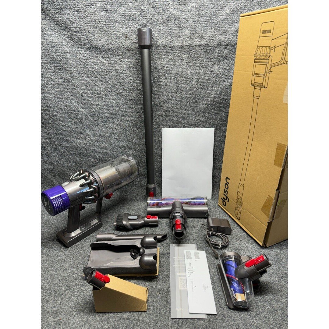 Dyson Cyclone V10 Animal Cordless Stick Vacuum Cleaner - FREE SHIPPING