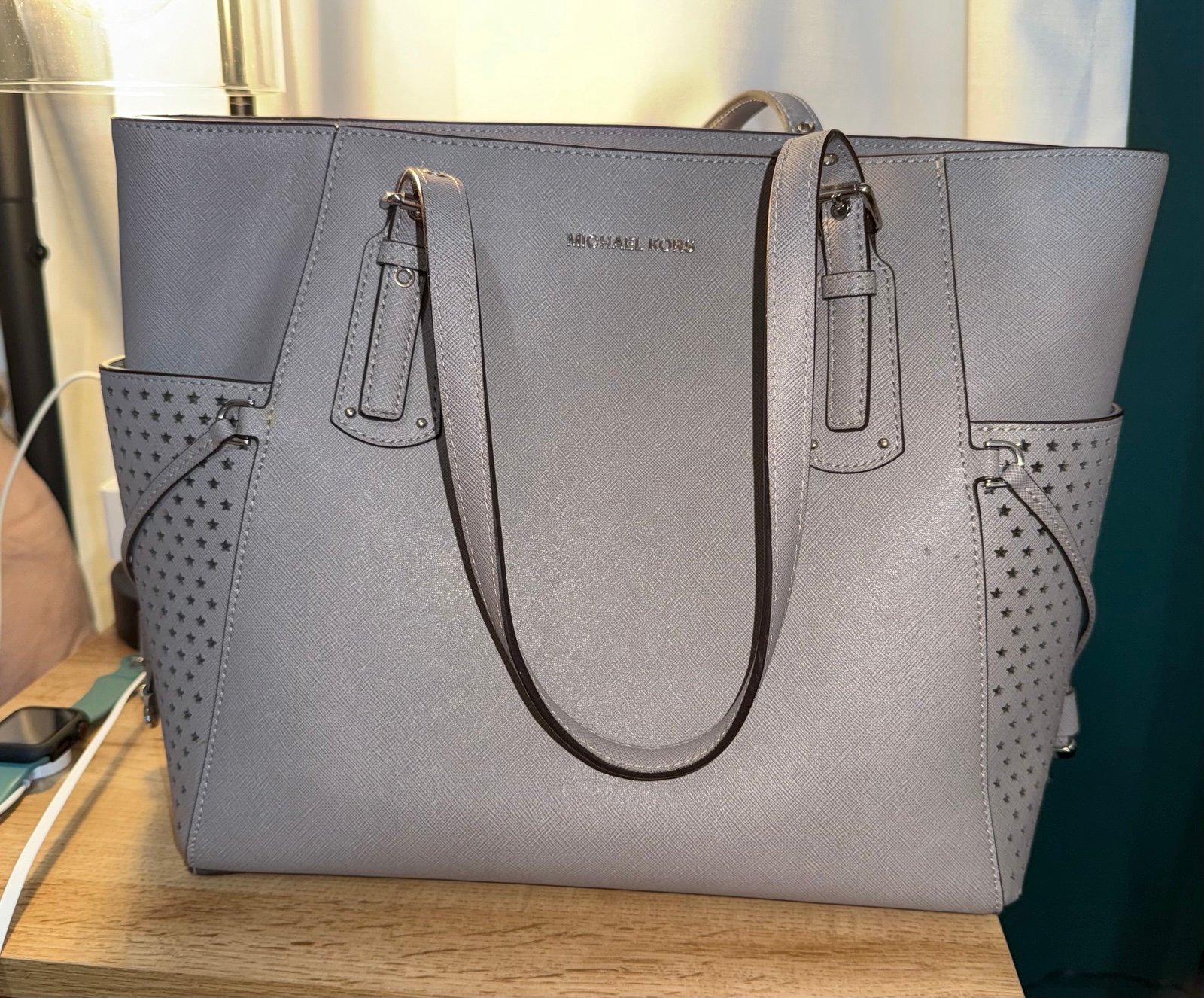 michael kors voyager tote grey