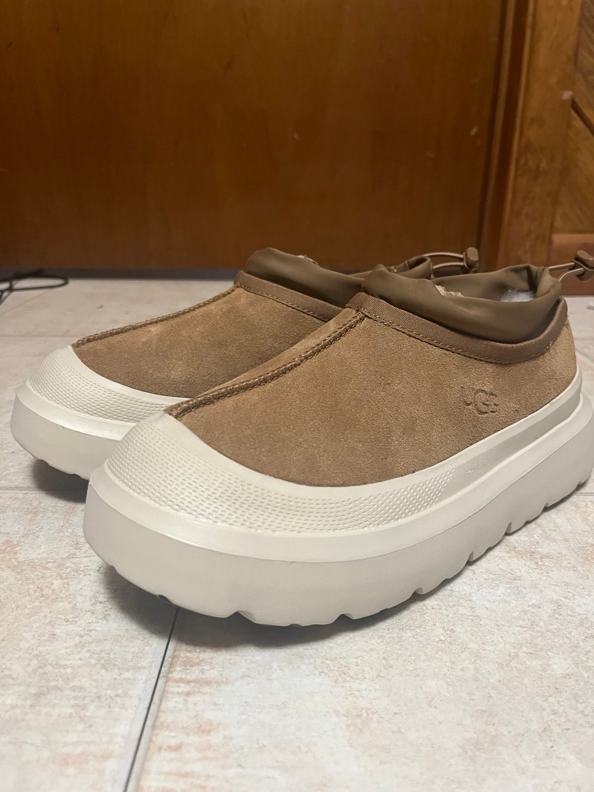 Ugg Tasman weather hybrid