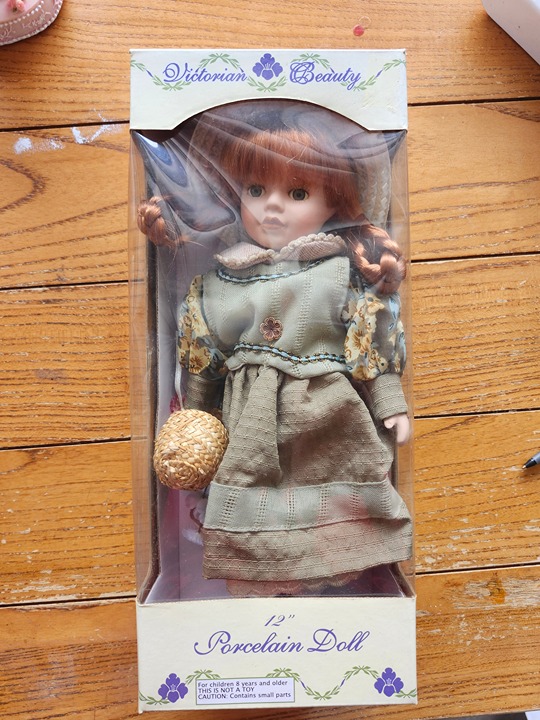 Victorina Beauty Porcelain Doll