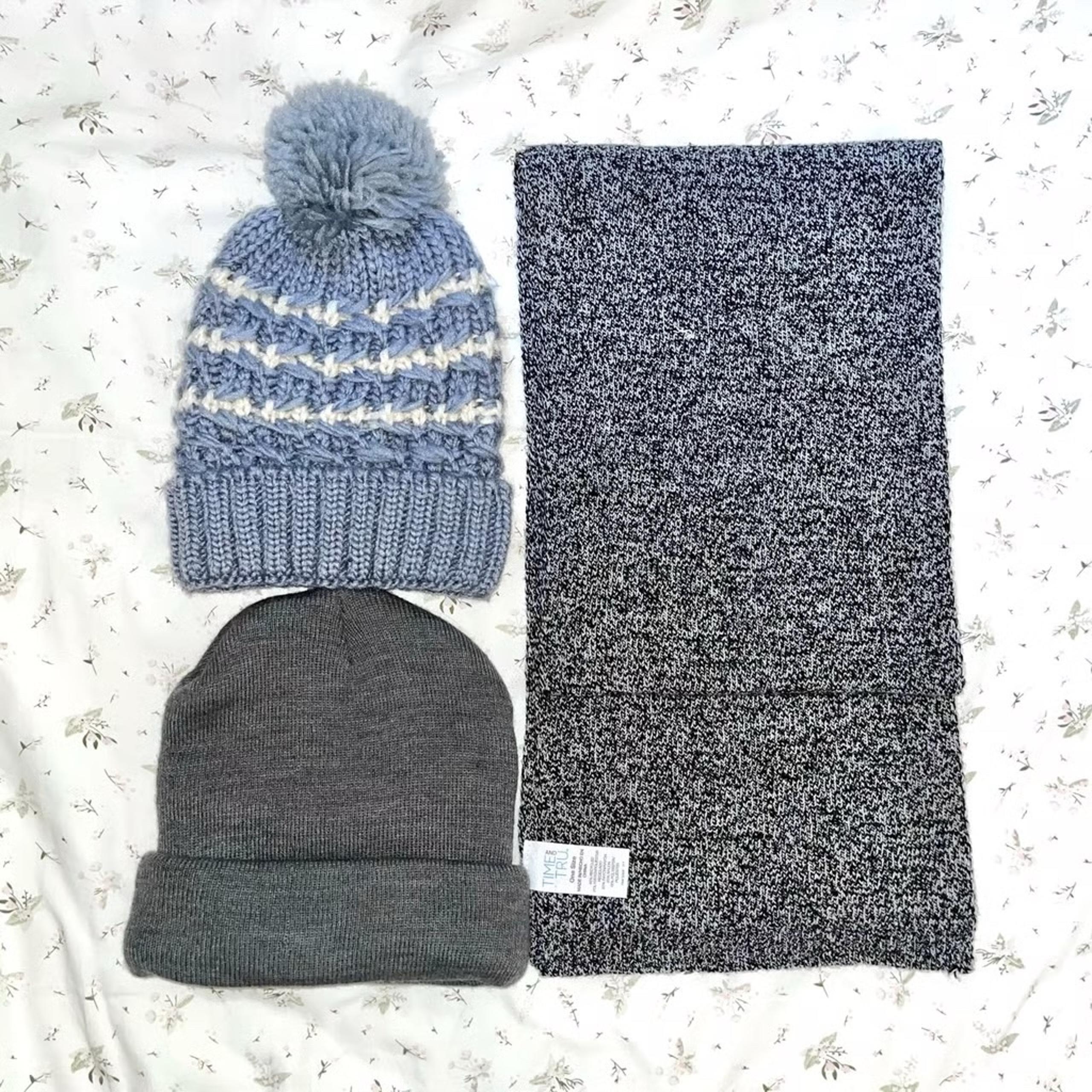 Men’s Winter Blue & Grey Hat & Scarf Bundle Lot Set: George, Time and True