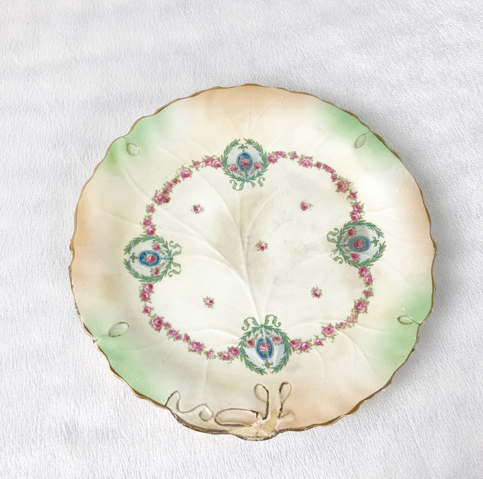 Crown Devon Stoke On Trent England Pink Roses Antique Plate Rare Pattern Gold