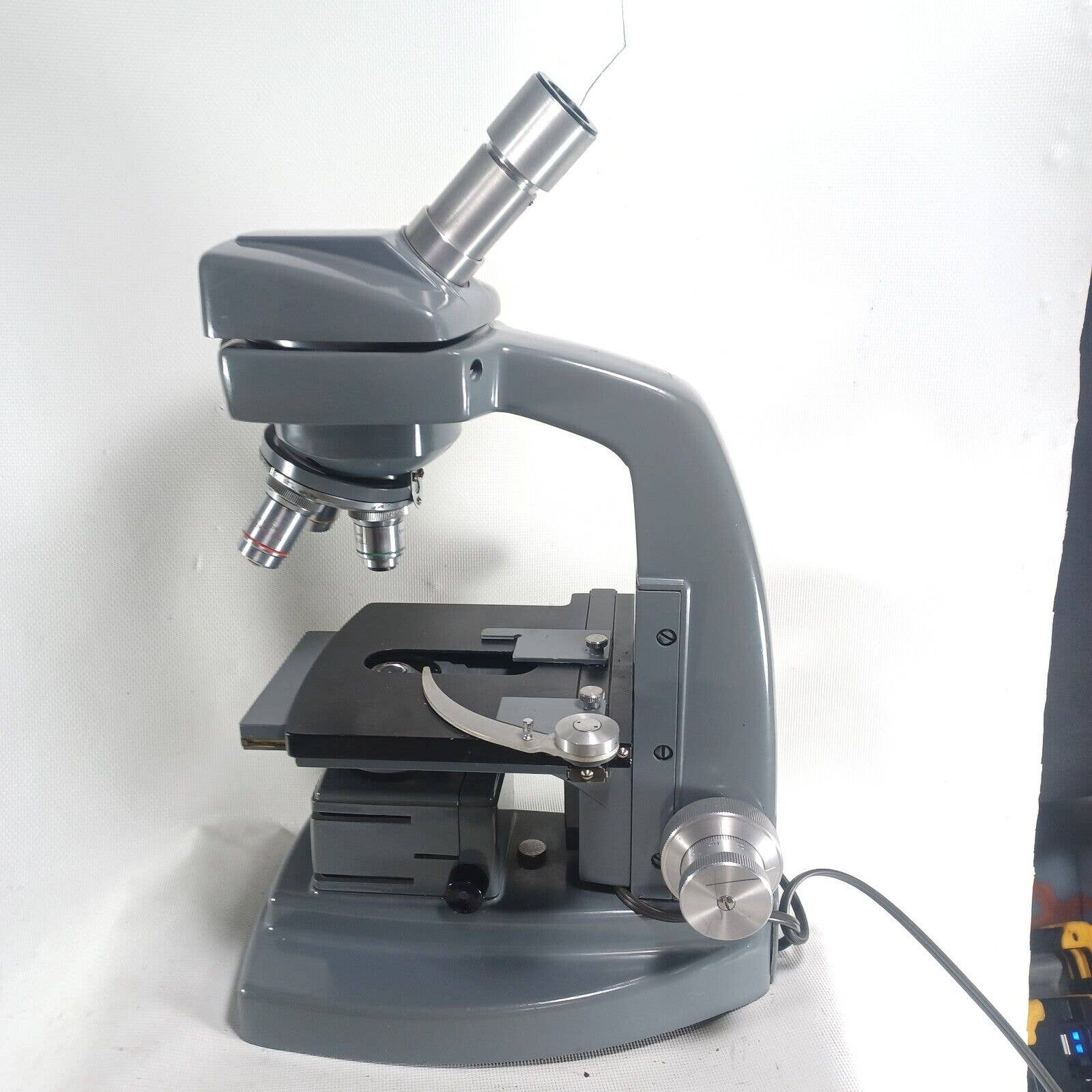 Vintage Bausch & Lomb Microscope with eyepiece working lamp 10/43/97 Magnifiers