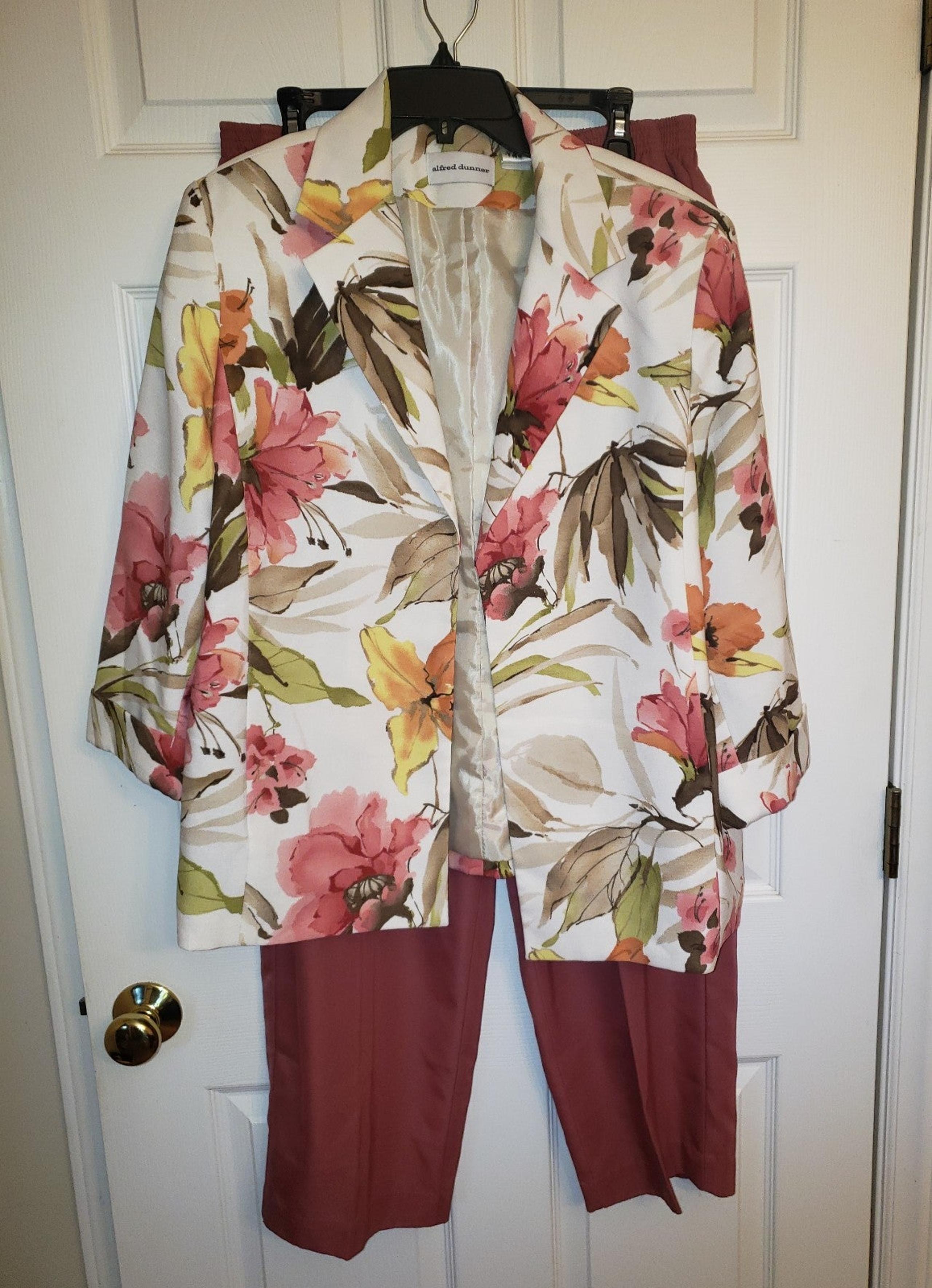 Alfred Dunner pant suit, 16/18, NWT