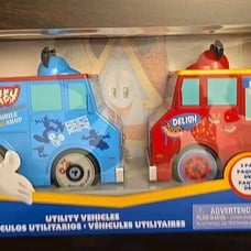 BNIB Disney Junior Mickey Mouse 2 Pack Utility Vehicles Mobile SK8 Shop Hot Dog