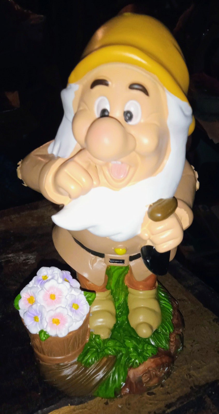 Snow White 7 dwarfs garden statue