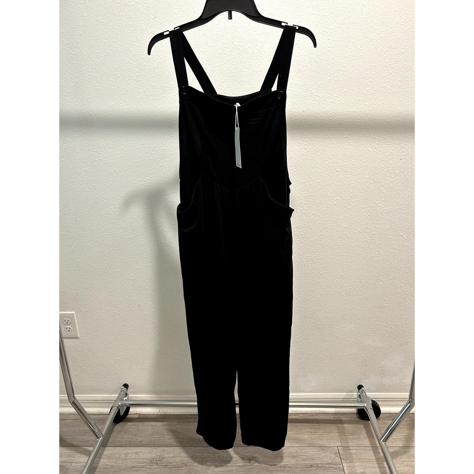 Halara Women's Jumpsuit Overall Black Size XL Adjustable Strap Casual New B61