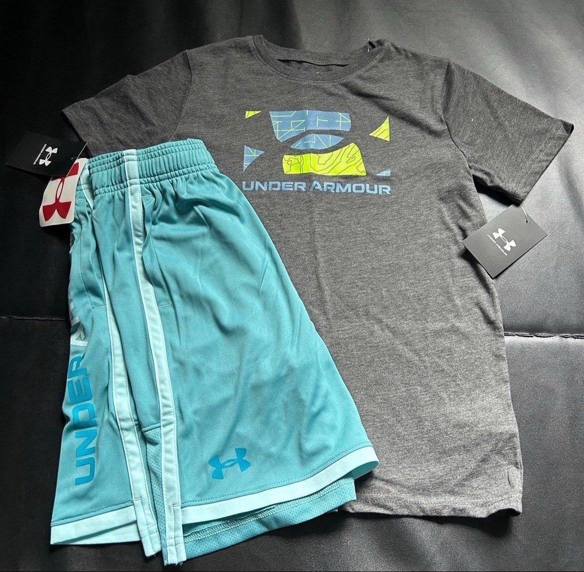 NWT Under Armour athletic set boys size Youth Medium