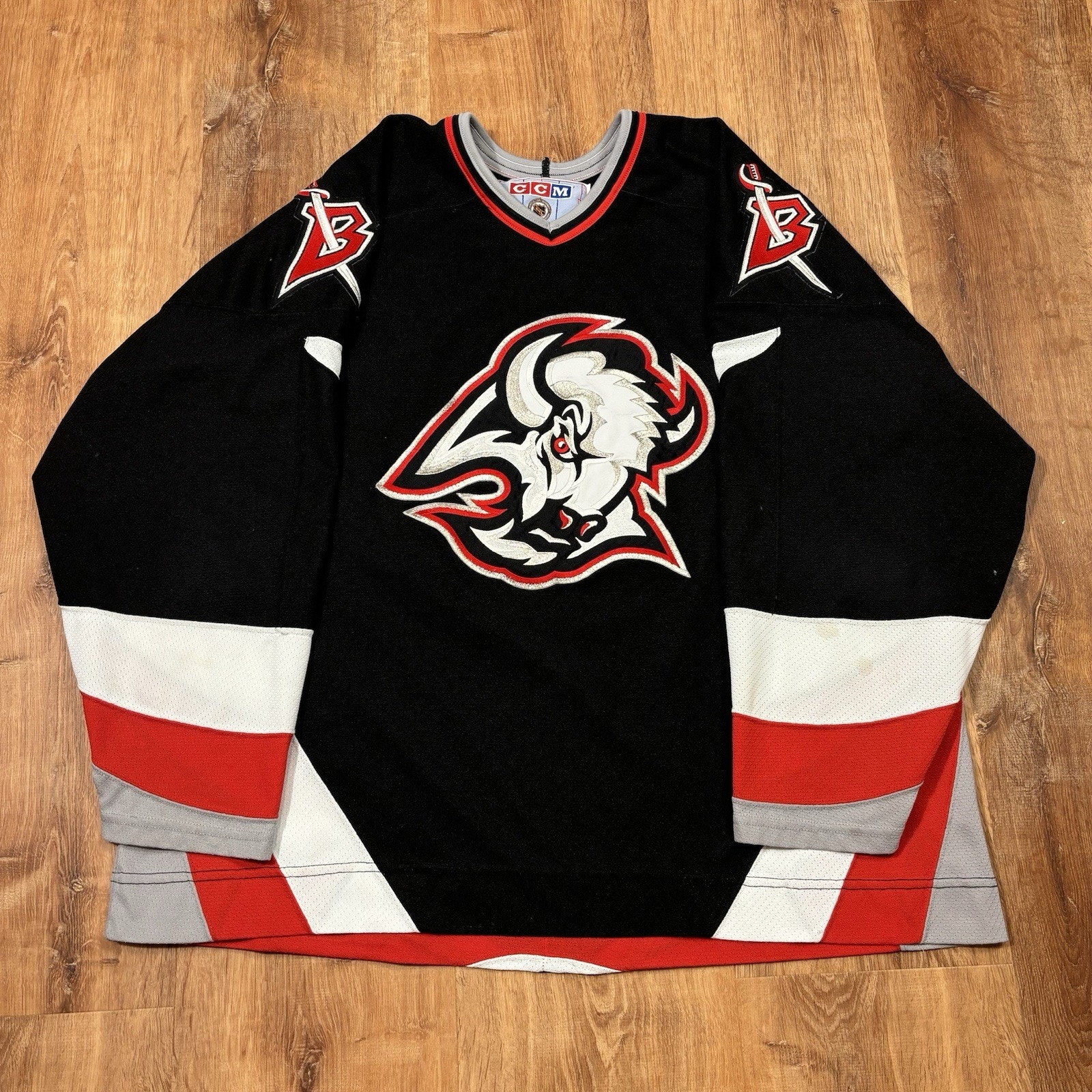 Vintage CCM Buffalo Sabres Hockey Jersey Black Goat Head NHL Mens XL Blank