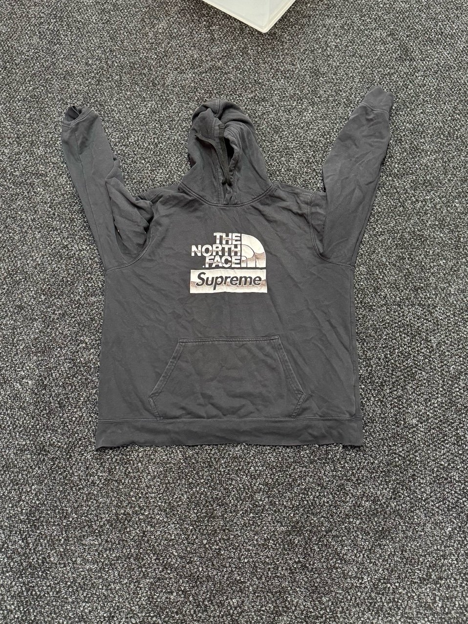 supreme x north face hoodie