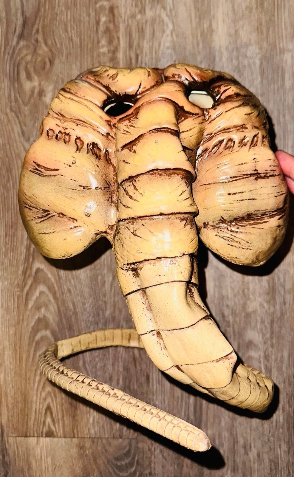 alien facehugger mask