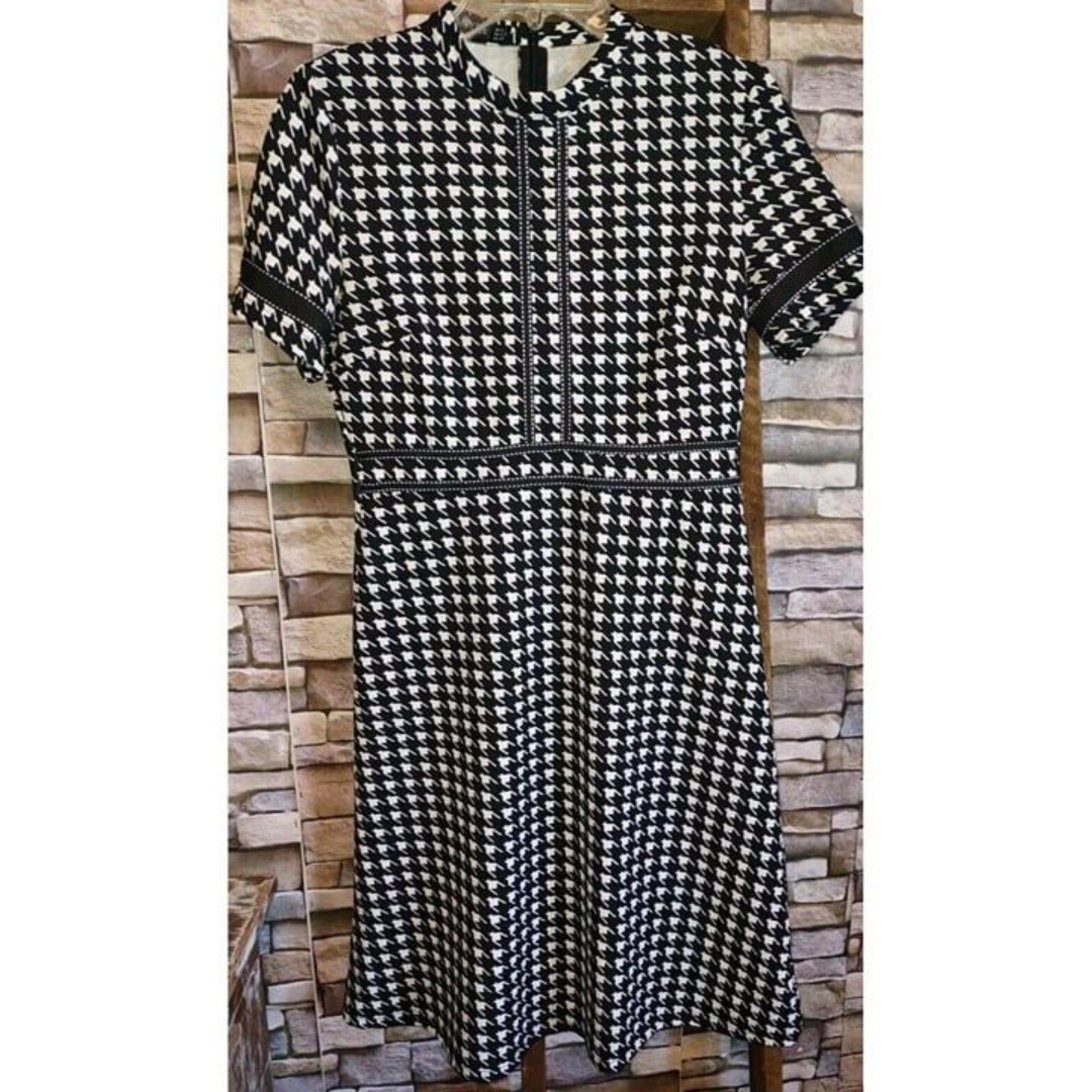 EUC Sz 8 Crew Neck Dress Women's Black Houndstooth Knee Length Ribbon Trim
