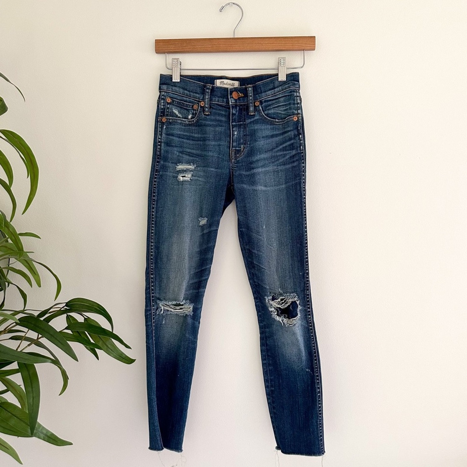 Madewell 9 High Rise Skinny Skinny Distressed Jeans