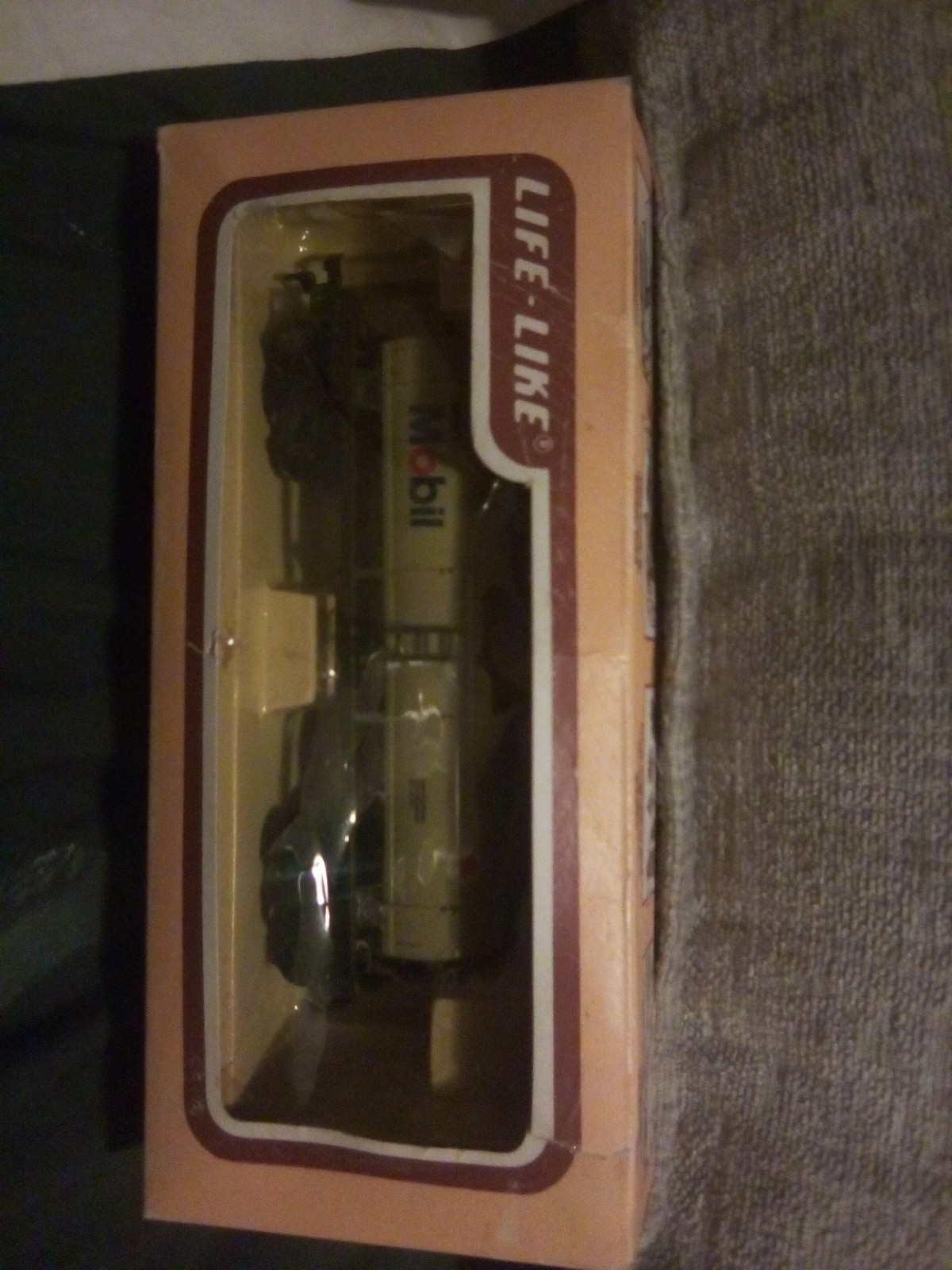 Mobil fuel tanker car