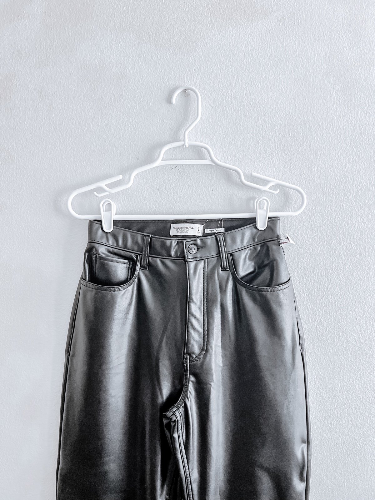 Abercrombie & Fitch The Ankle Straight High Rise Vegan Leather Pant