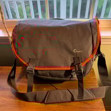 Lowe pro laptop Messenger Bag