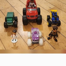 Blaze and the monster machine toys cars