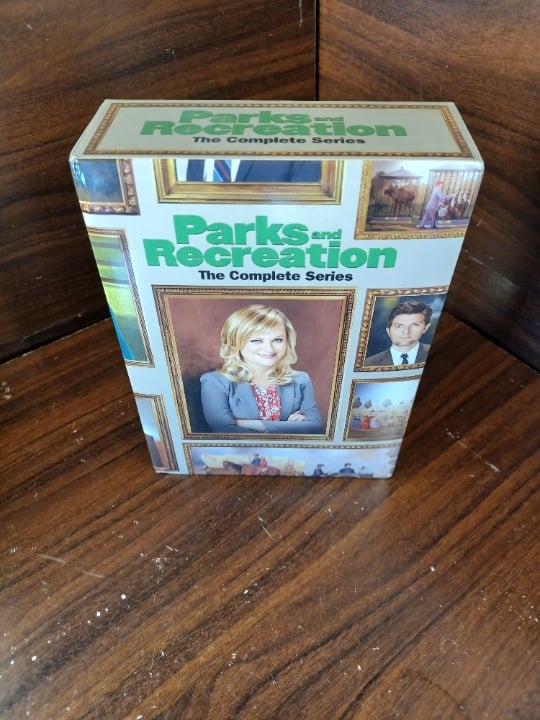 パークス・アンド・レクリエーション 輸入版 DVD BOX Parks And Recreation The Comple Series DVD Box Set TV Series