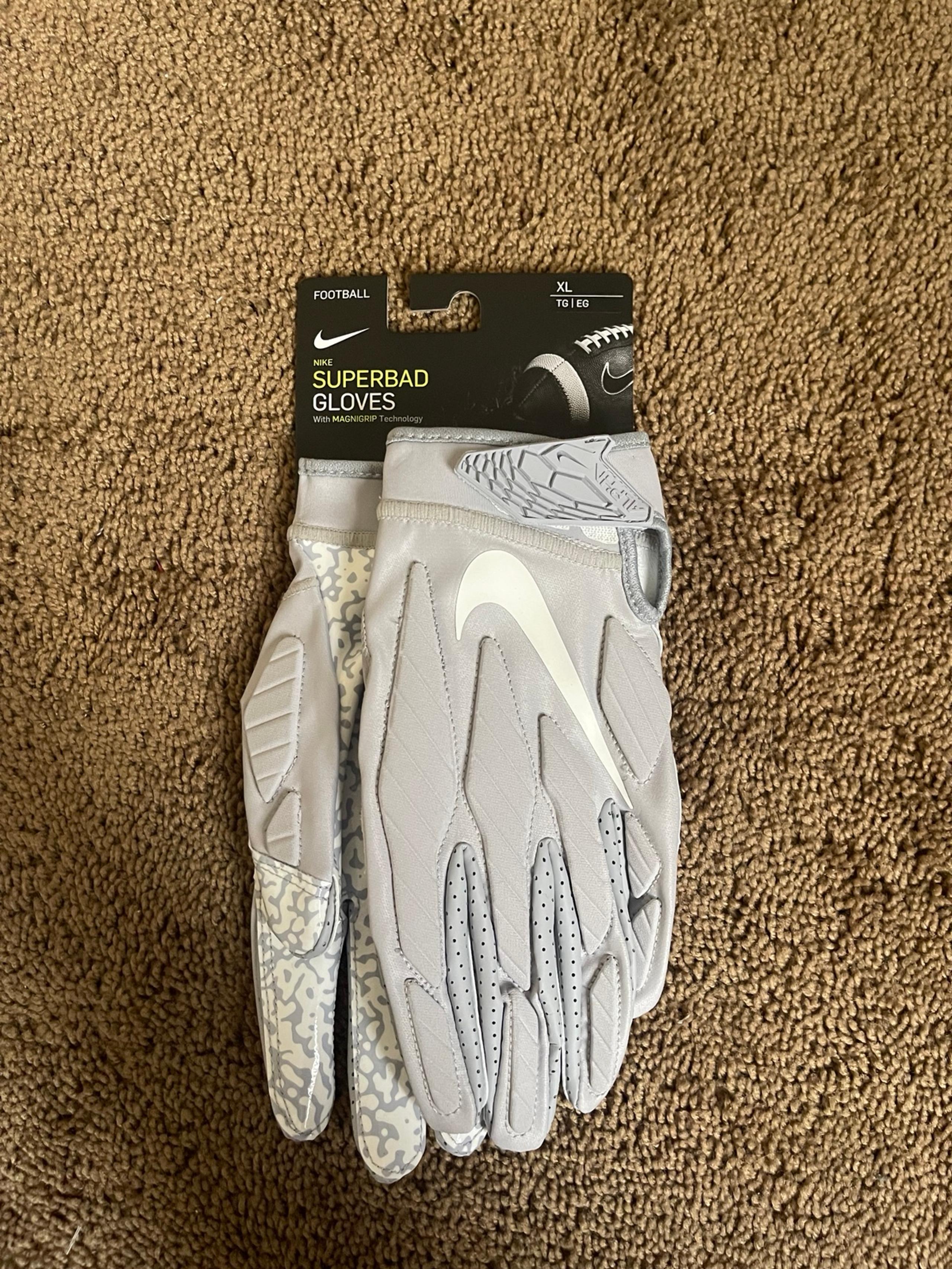 Men's Size XL Nike Superbad 5.0 Football Gloves Gray