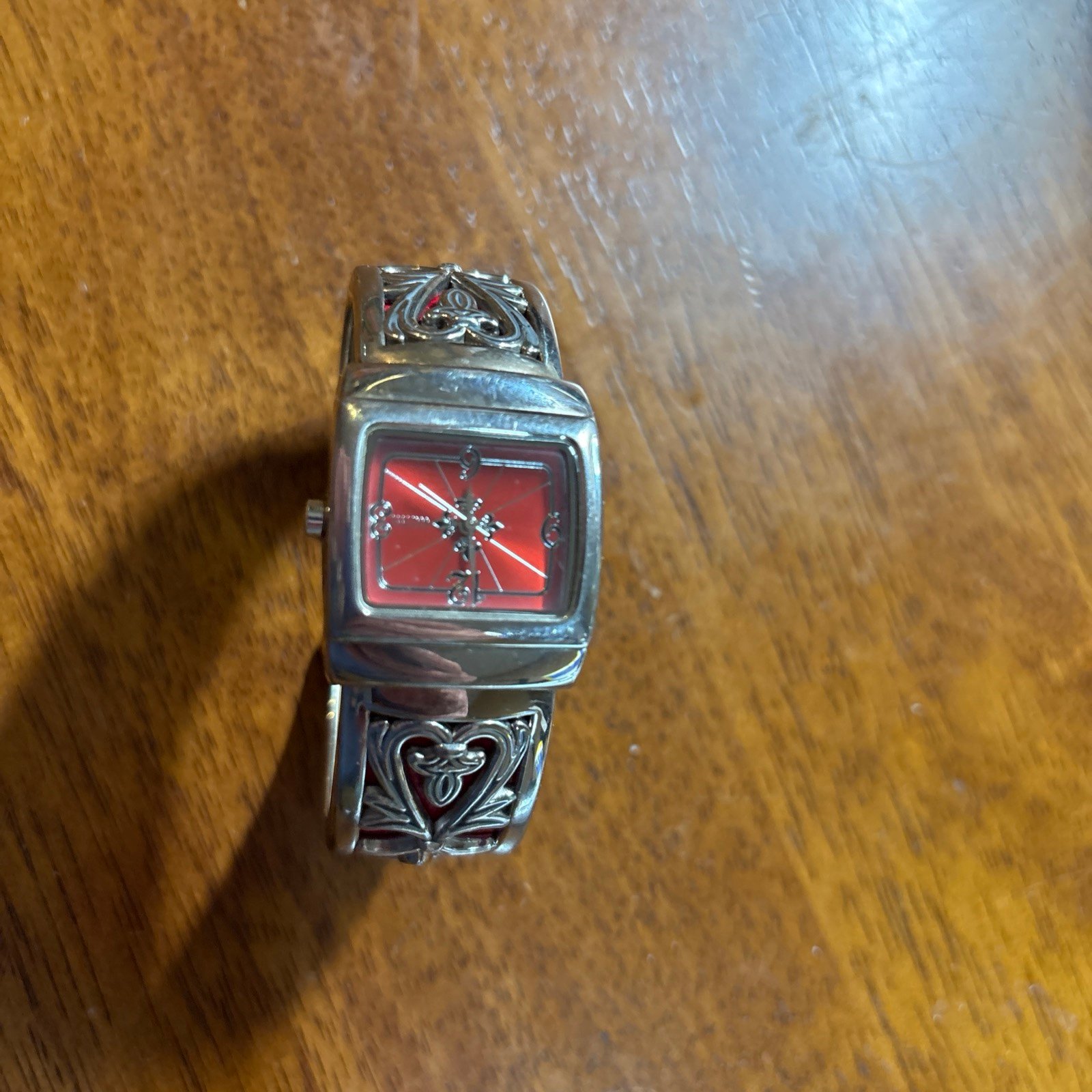 VINTAGE ECCLISSi WATCH STERLING SILVER LEATHER LINED CUFF HINGED BAND RED FACE
