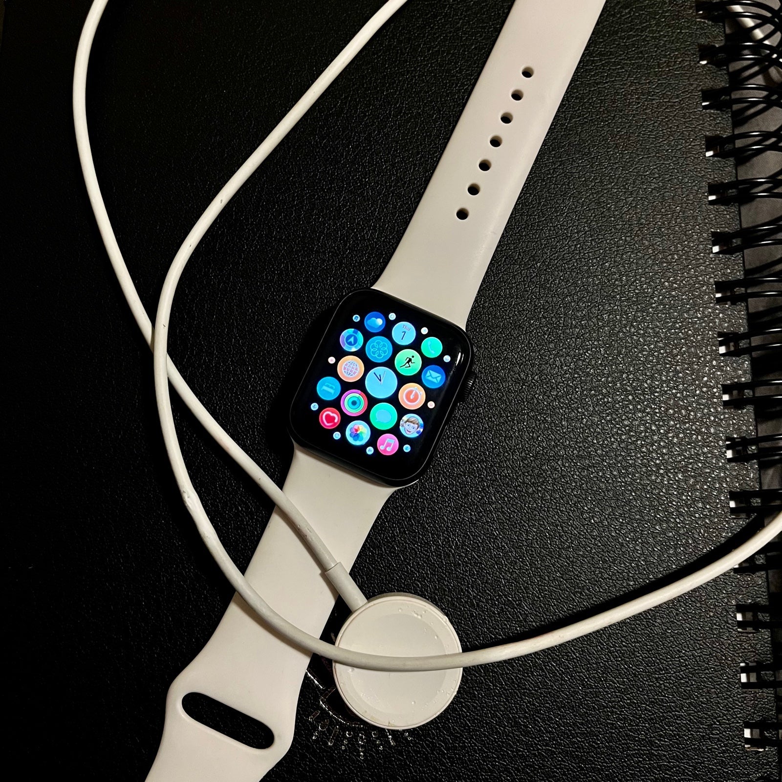 Hotsell Apple watch series 5 40 mm