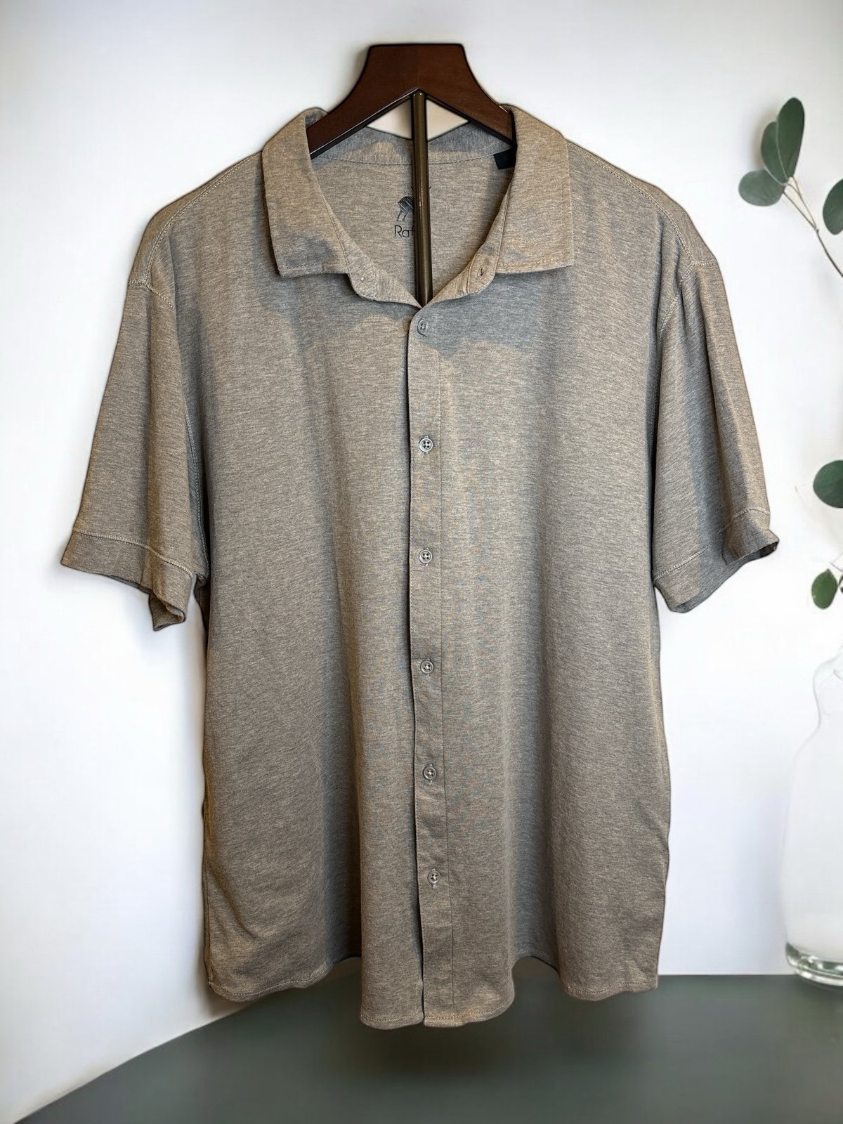 RAFFI Men’s Tan Casual Button Down Shirt Lightweight and Versatile Size XL