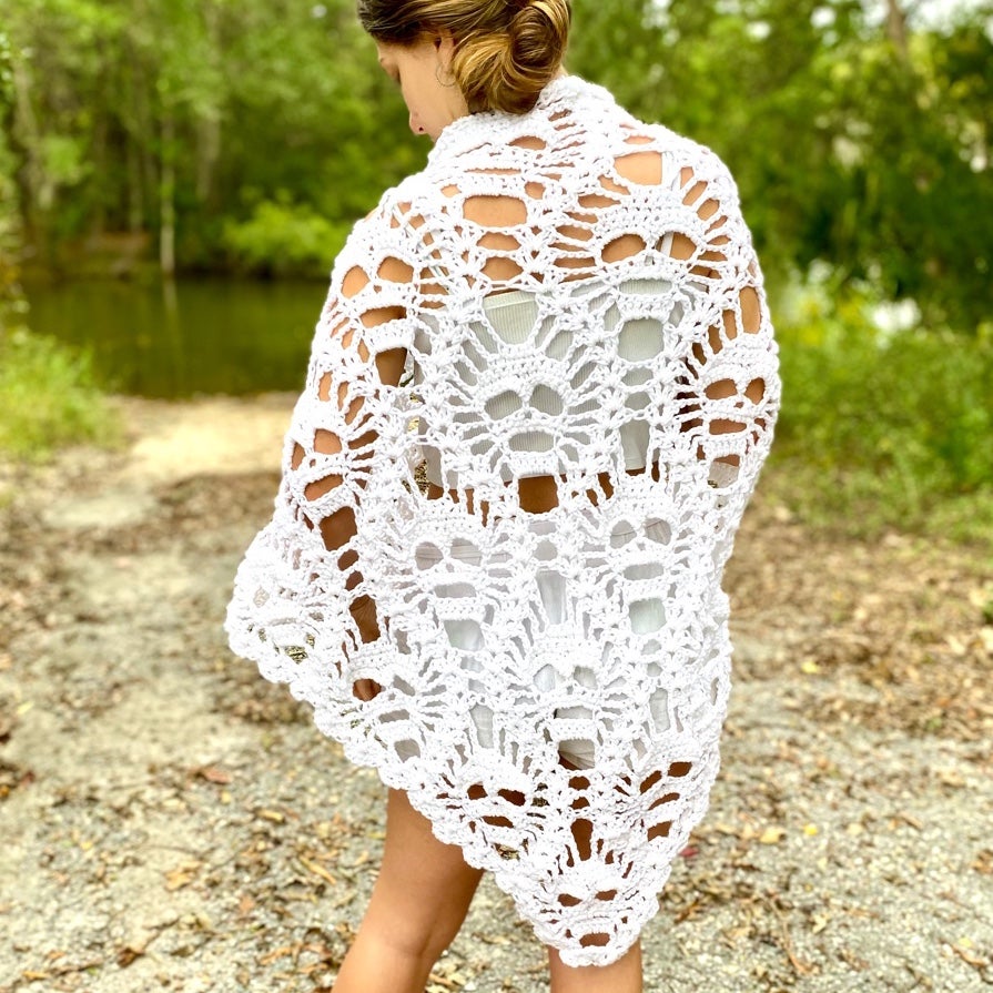 White Skull Skeleton Crocheted Shawl, Lost Souls,Spooky Season, Halloween