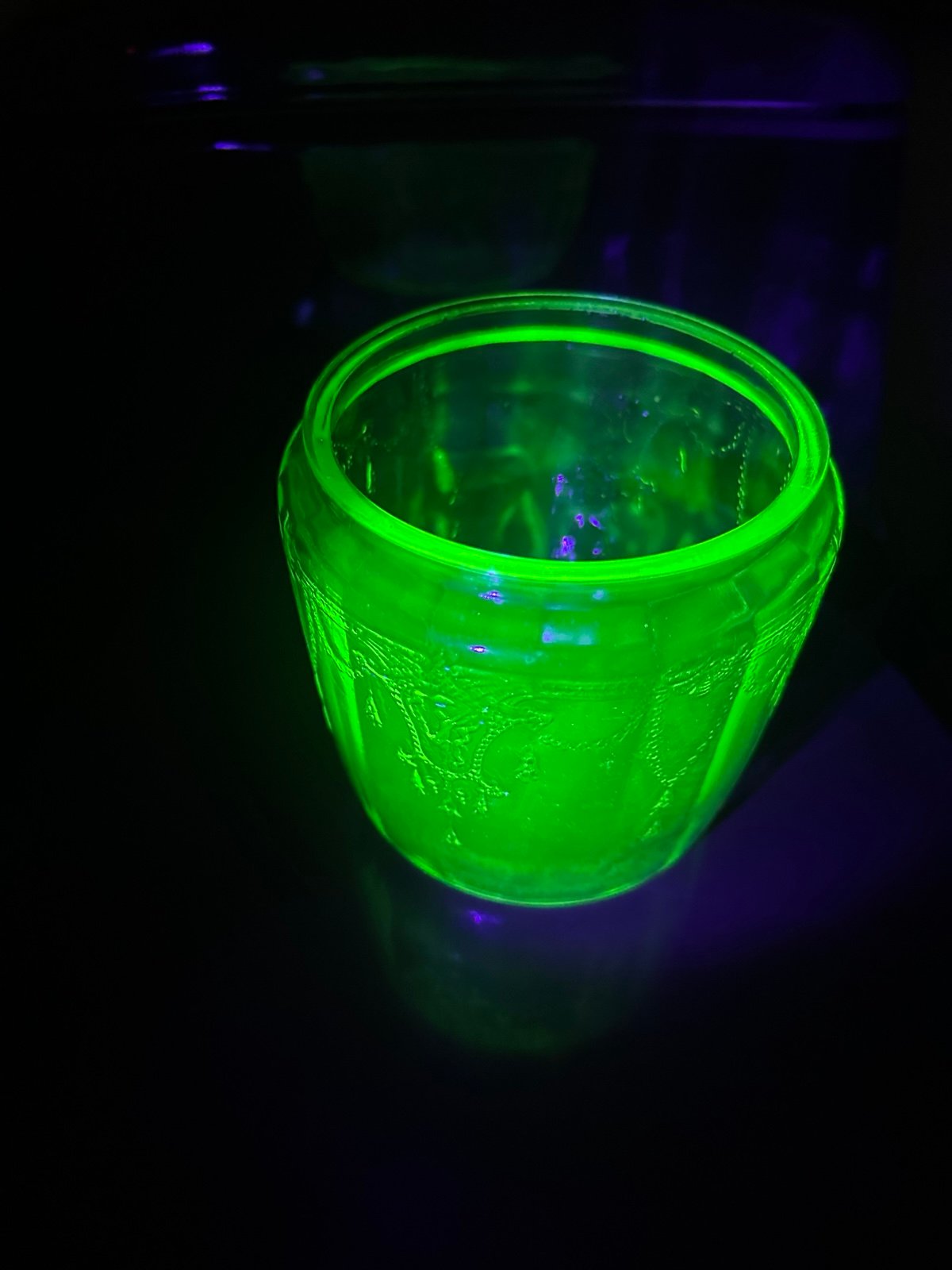 Depression cameo uranium green glass cookie jar