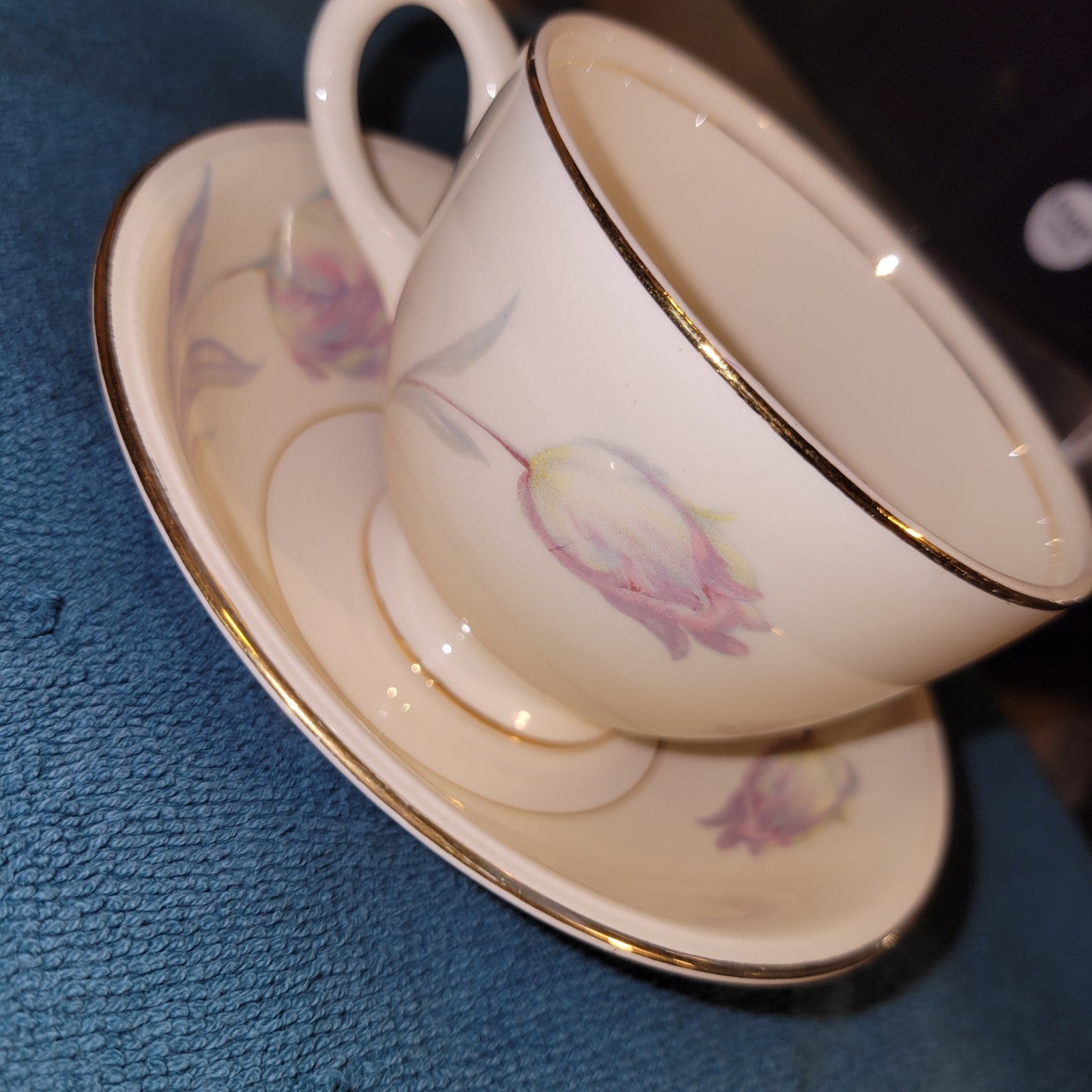 Vintage Homer Laughlin 1943 Tulip 49 piece china set