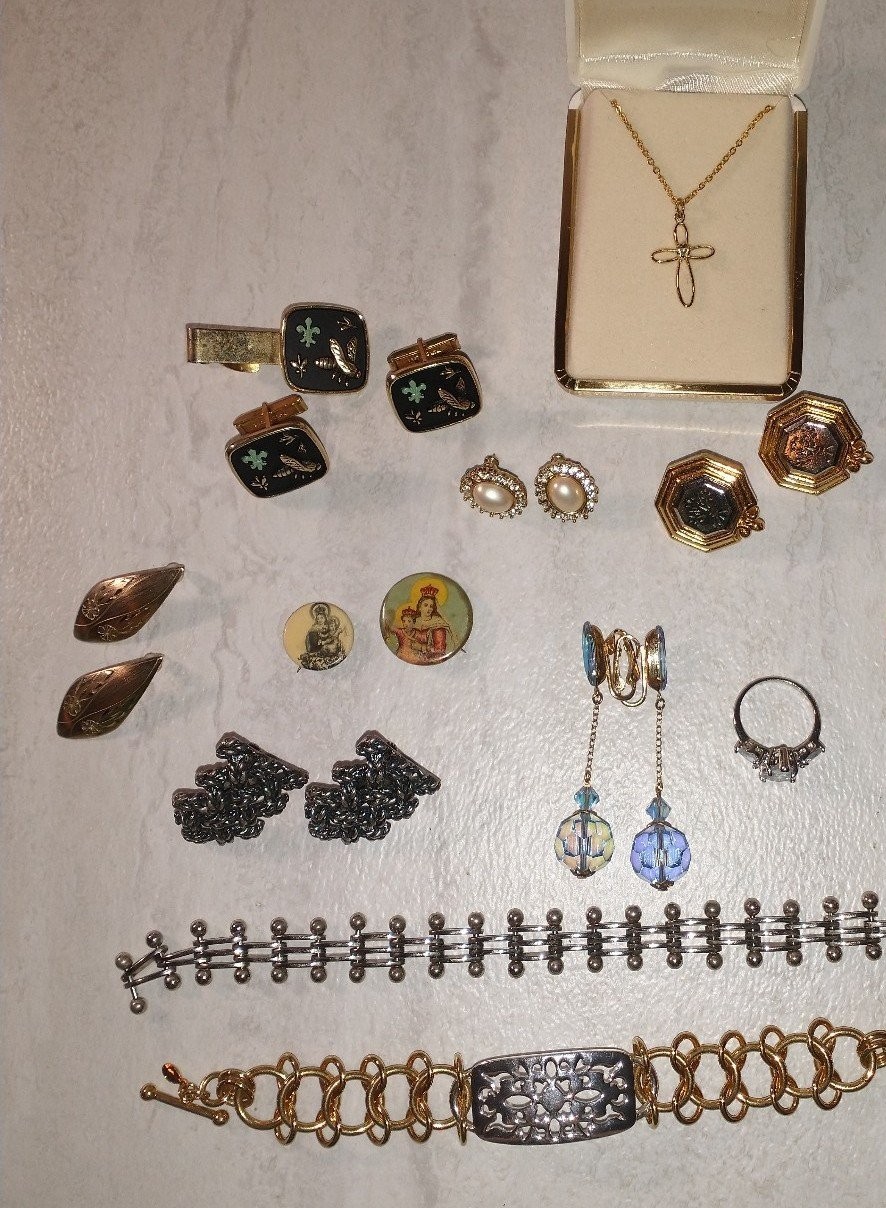 Vintage jewelry lot