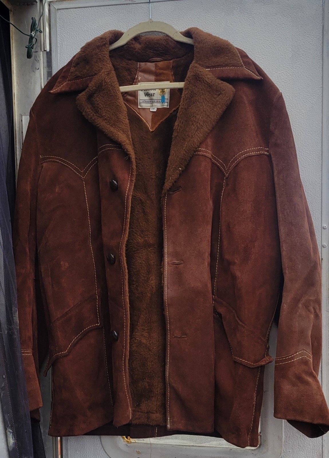 Men' vintage grunge style pioneer suede jacket with sherpa lining