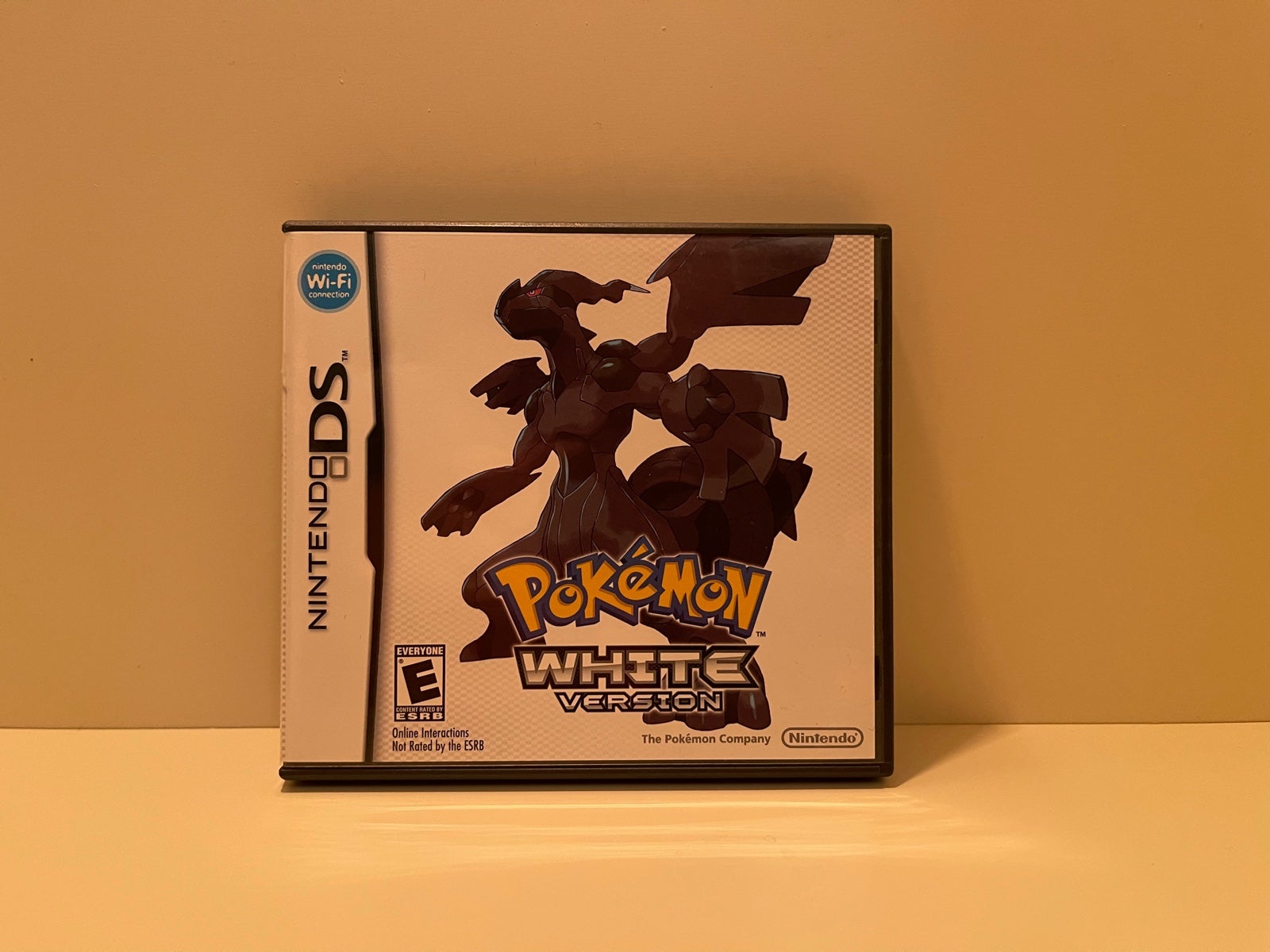 Pokemon White hot for Nintendo DS CIB