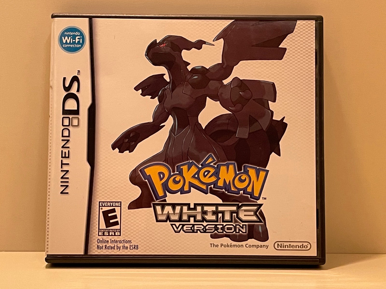 Pokemon White hot for Nintendo DS CIB