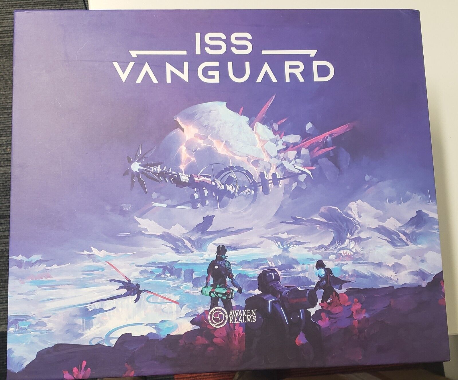 Awaken Realms ISS Vanguard board game, complete, minor box shelf wear (see pics)