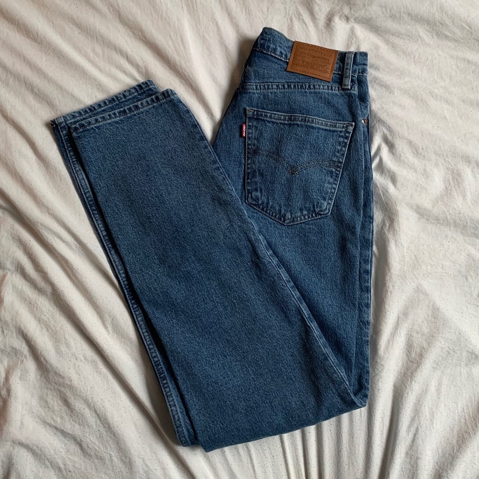 levis 70s high rise slim straight jeans in sonoma case wash size 27